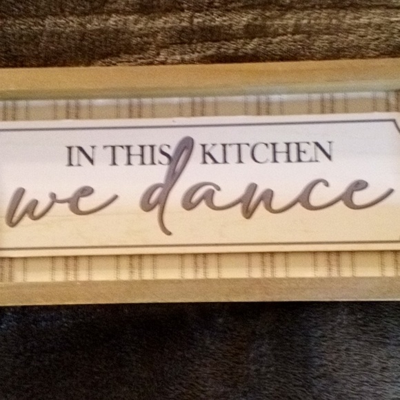 IN THIS KITCHEN WE DANCE WOODEN SIGN NEW!! - Picture 4 of 6